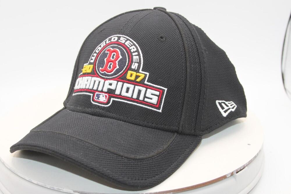 Boston Red Sox Hat Cap Fitted Mens One Size Black MLB 2007 World Series New Era